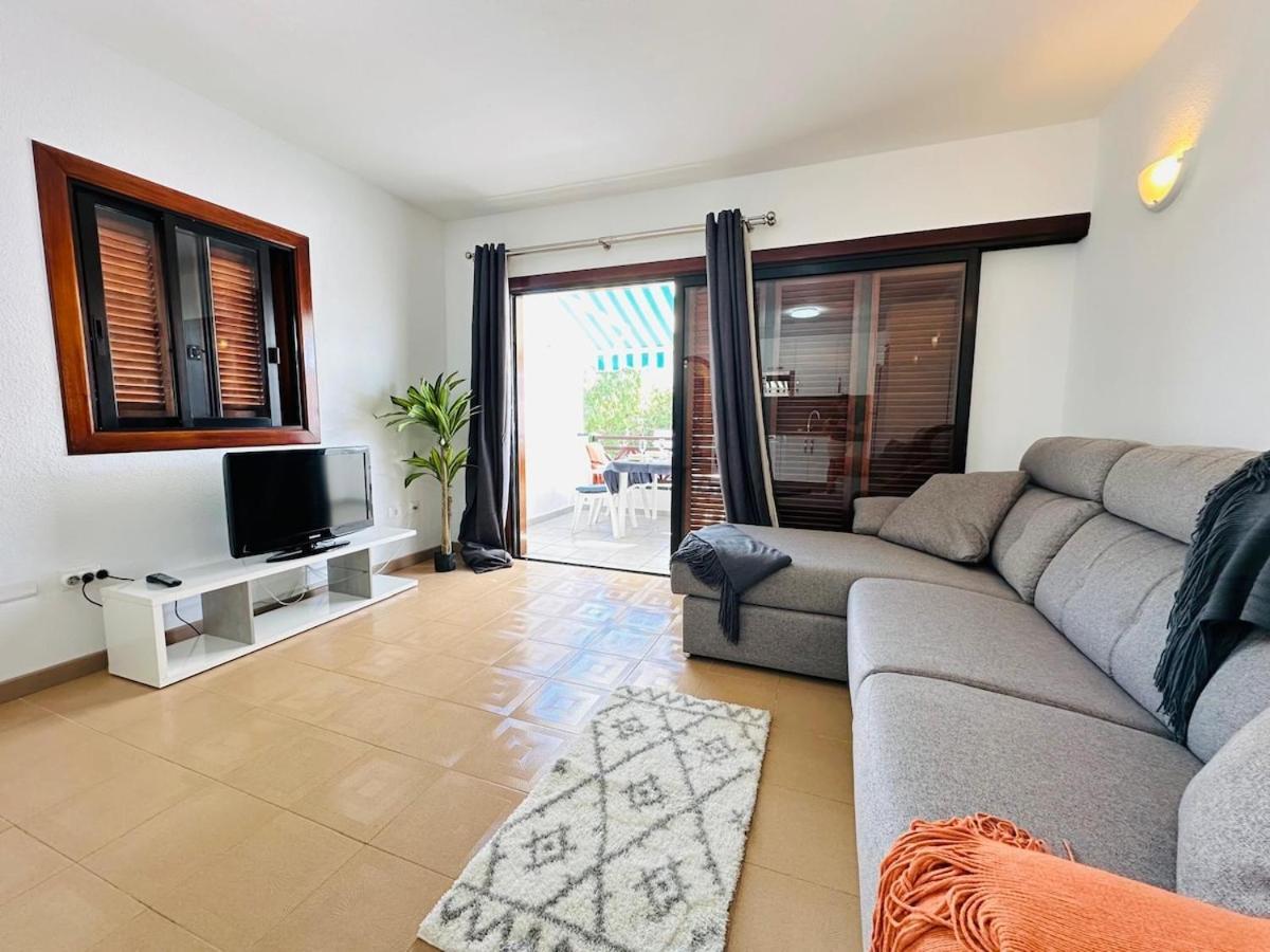 Victoria Court 2 Cristianos Apartment *